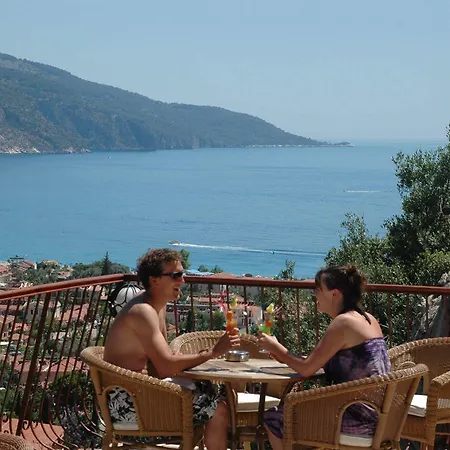 Bellevue Hotel 3*